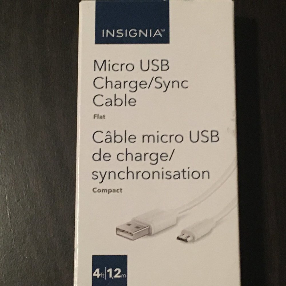 Insignia Micro USB Charge/Sync Cable, Flat, 4 ft., White